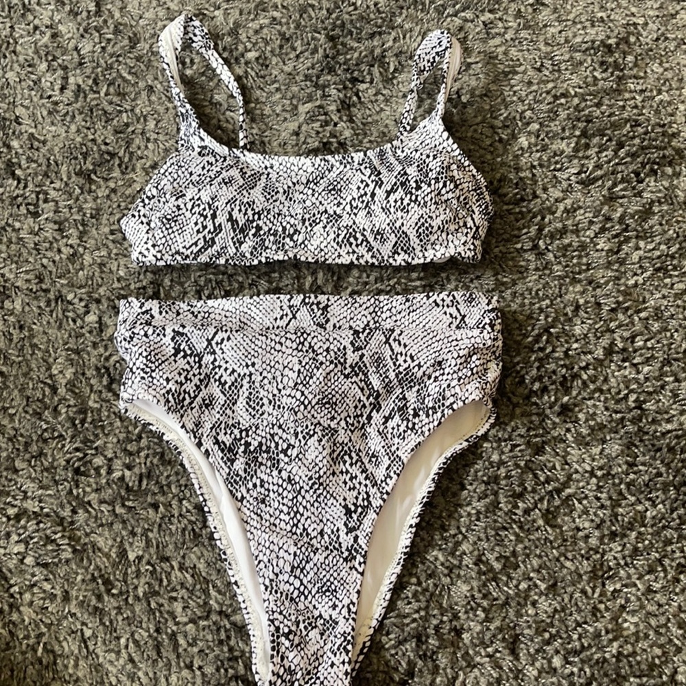 Super cute high waisted bikini